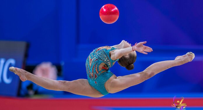 Стилияна Николова